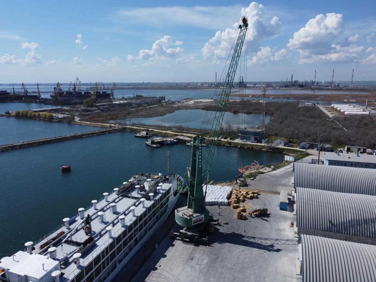 Port Midia gallery photo 6