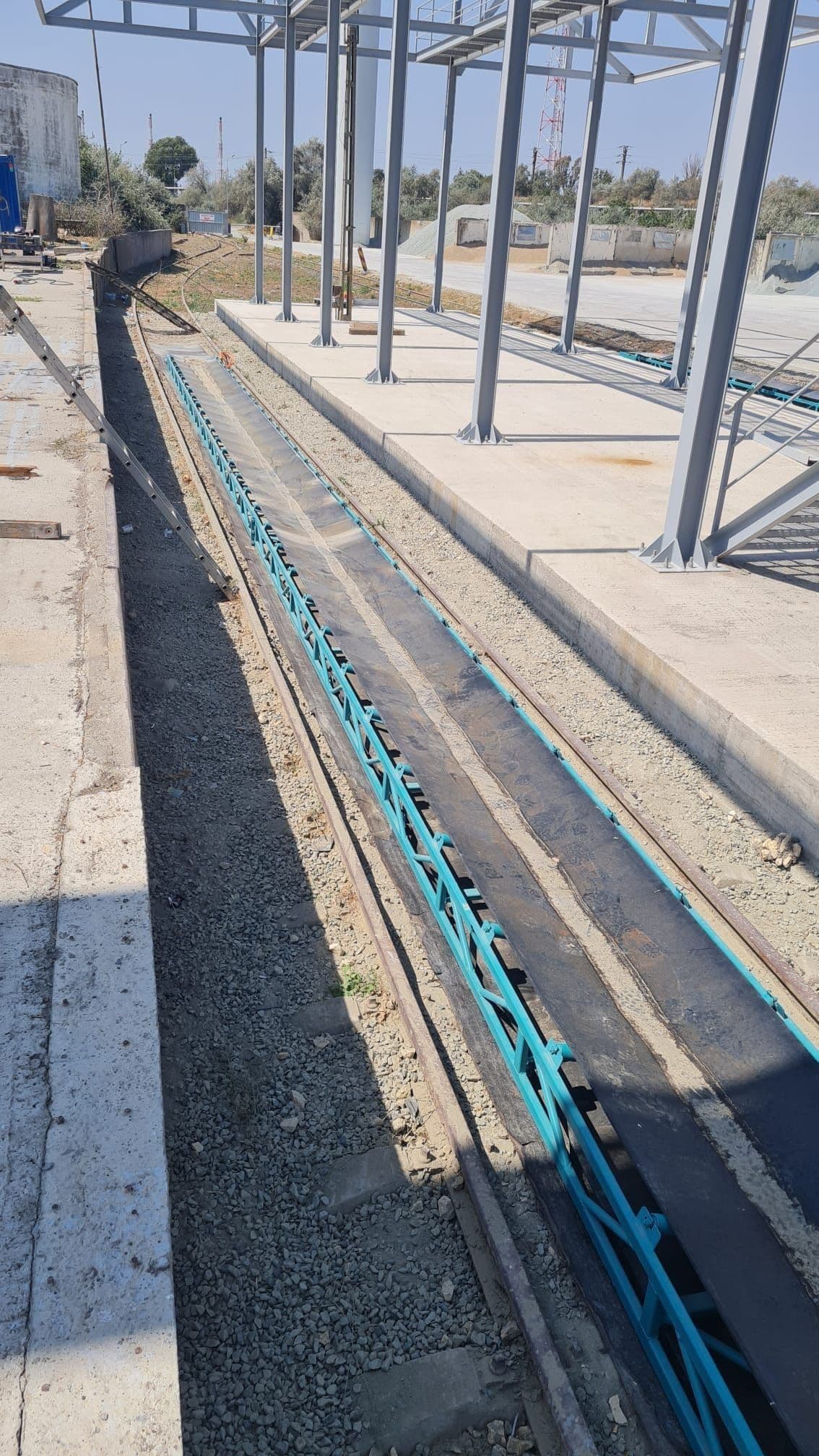 Port Midia gallery photo 32