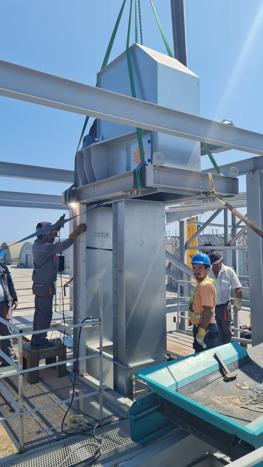 Port Midia gallery photo 36