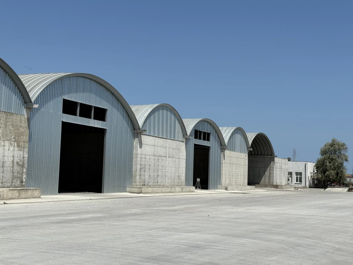 Warehouse loading dock